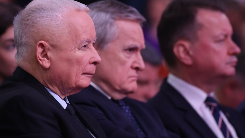 Jarosław Kaczyński, PIotr Gliński i Mariusz Błaszczak na konwencji PiS
