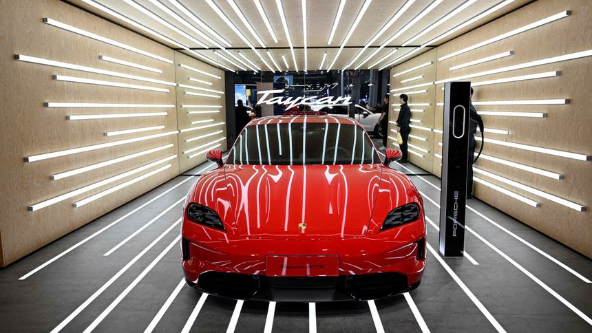 Porsche GTS na Międzynarodowym salonie samochodowym w Szanghaju