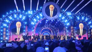 "Wystrzałowy Sylwester TV Republika" w 2024 roku. Na telebimach marszałek województwa lubelskiego Jarosław Stawiarski