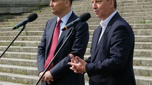 Min. Radosław Sikorski i europoseł Andrzej Halicki 