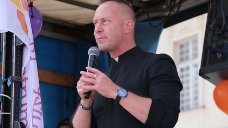 ks. Dominik Chmielewski