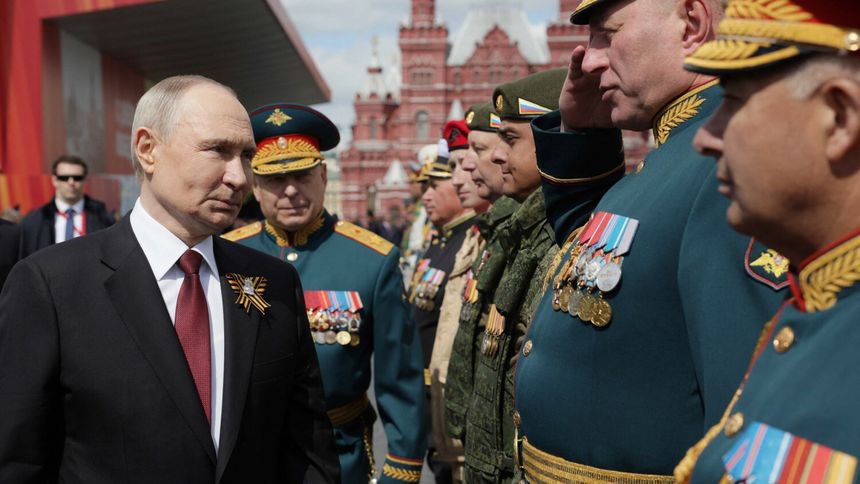 Władimir Putin i rosyjscy dowódcy