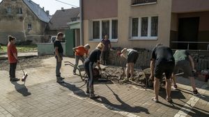 Sąsiedzka pomoc w czasie powodzi w 2024 r.