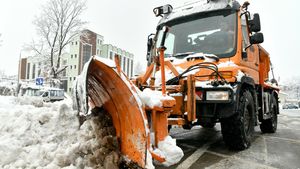 Opady śniegu na południu Polski. Zimowa pogoda w Nowy Sączu