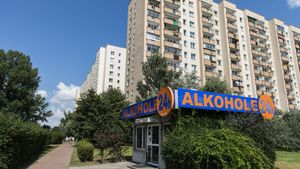 Sklepy sprzedające alkohol 24h na dobę można spotkać w całej Warszawie