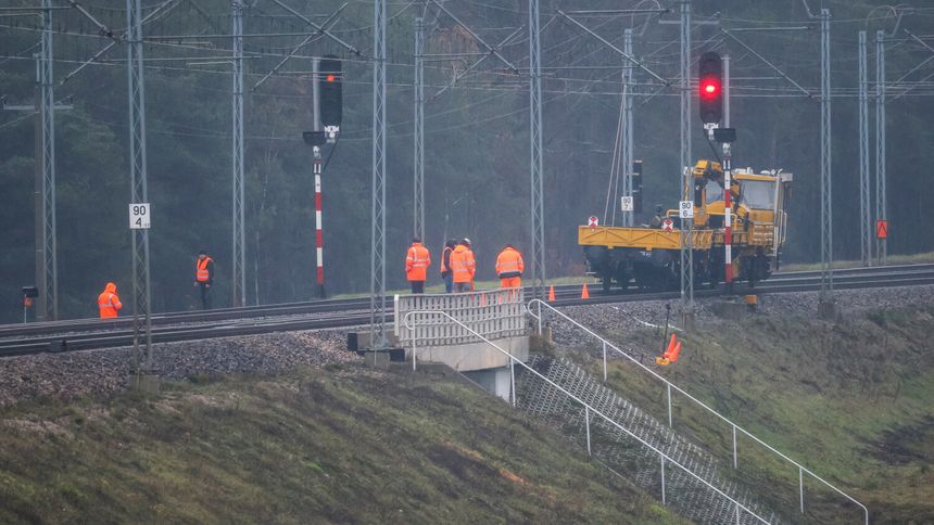 Oględziny okolic stacji PKP Mika
