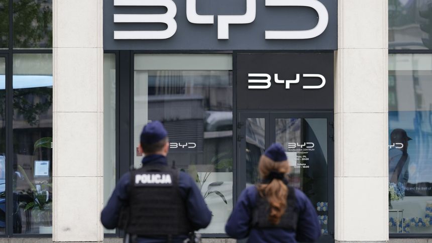 Salon chińskich samochodów marki BYD w Warszawie