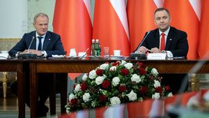 Donald Tusk i Karol Nawrocki