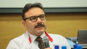 prof. Mariusz Kuśmierczyk