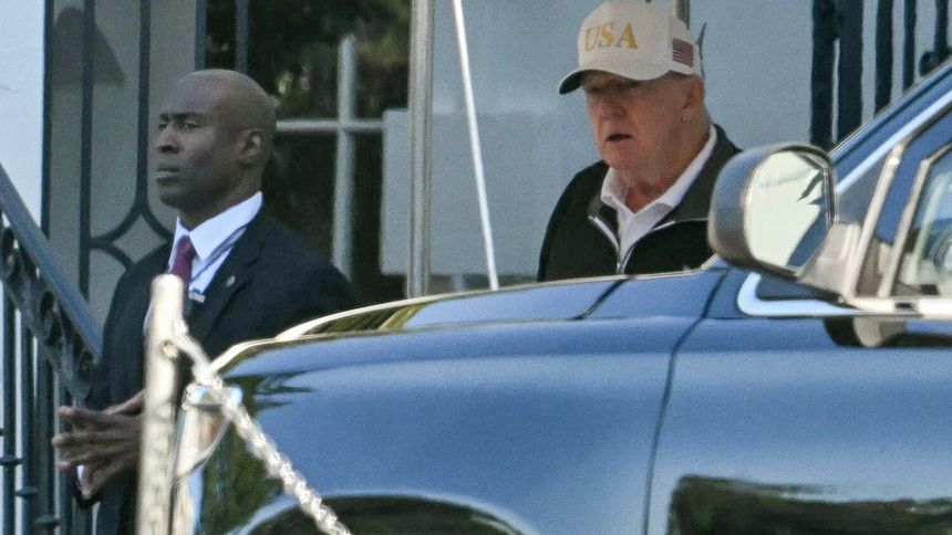 Donald Trump w drodze na pole golfowe w Wirginii 1 września