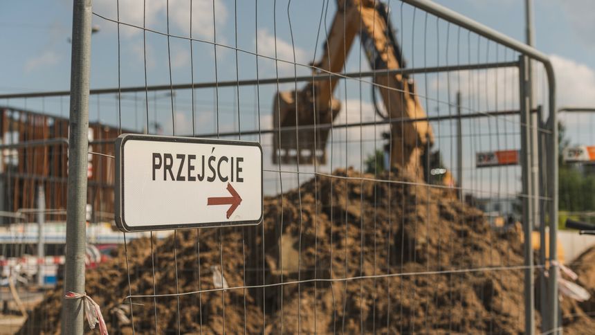 Drogowcy rozpoczęli budowę połączenia powstającej obwodnicy Witomina z istniejącym układem drogowym.