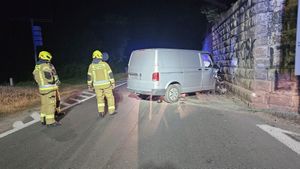 3 czerwca auto dostawcze uderzyło w wiadukt kolejowy w Krępie