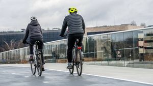 Władze Poznania zabezpieczą kładki pieszo-rowerowe przez Wartę i Cybinę