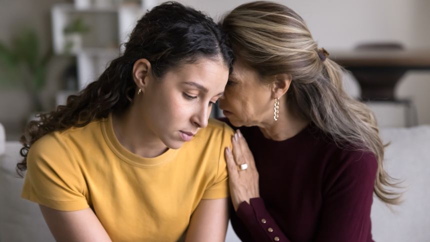 Kobieta ze swoją matką - materiał poglądowy