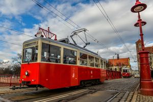 Tramwaje Mikołaj i Baba Jaga