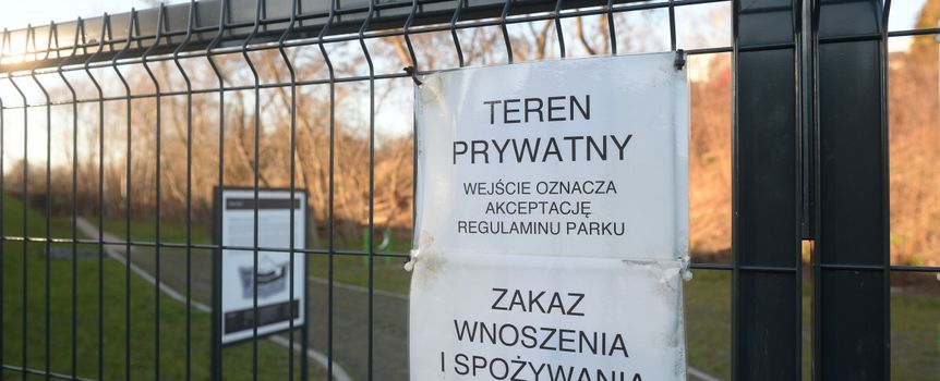 Zamknięte wejście do Ósmego Parku
