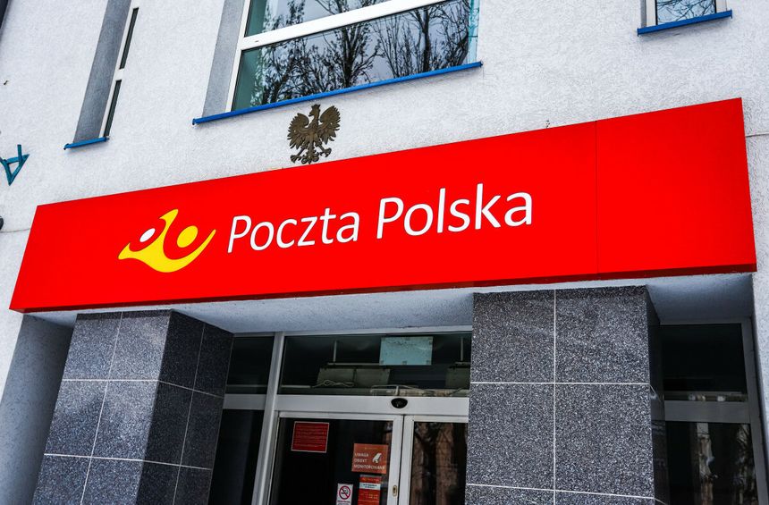 Poczta Polska widok wejścia do placówki