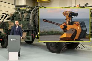 Konferencja szefa MON