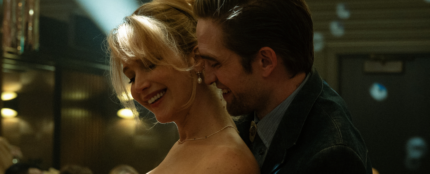 Jennifer Lawrence i Robert Pattison w filmie "Zgiń kochanie"