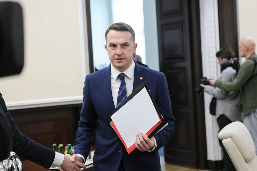 KO odrzuca zaproszenie Nawrockiego