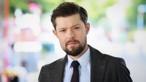 Jest królem polskiego kryminału. Nie zgadniesz, z czyjej metody korzysta