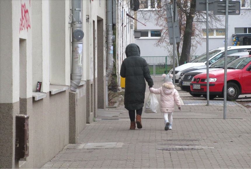 Dziecko w drodze do przedszkola