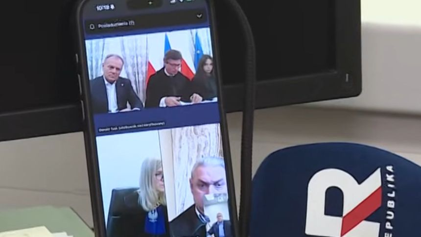 Proces Donalda Tuska przeciwko Jarosławowi Olechowskiemu