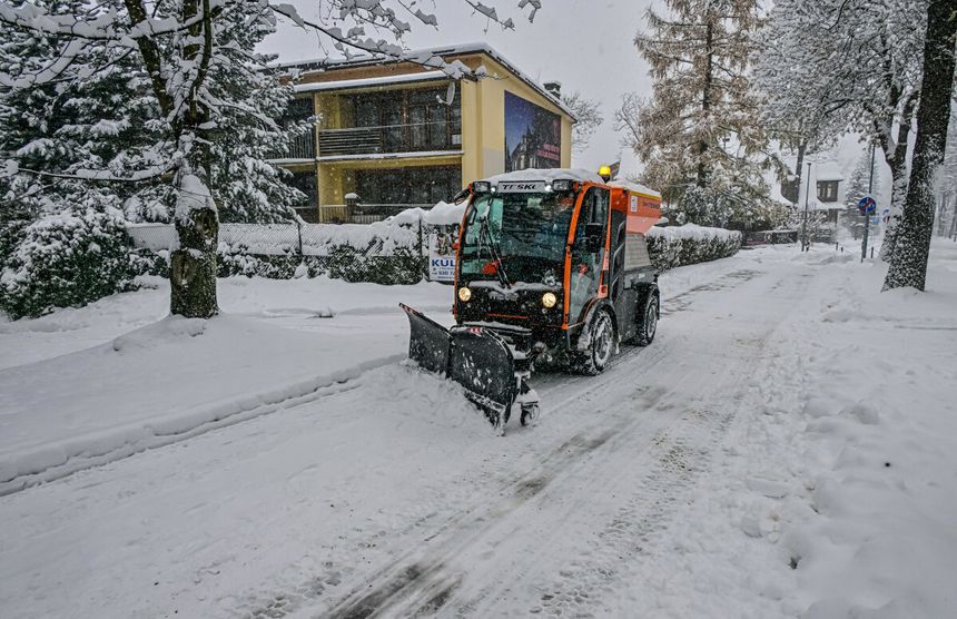 Rośnie liczba urazów. Lekarze apelują, aby nie leczyć się samemu