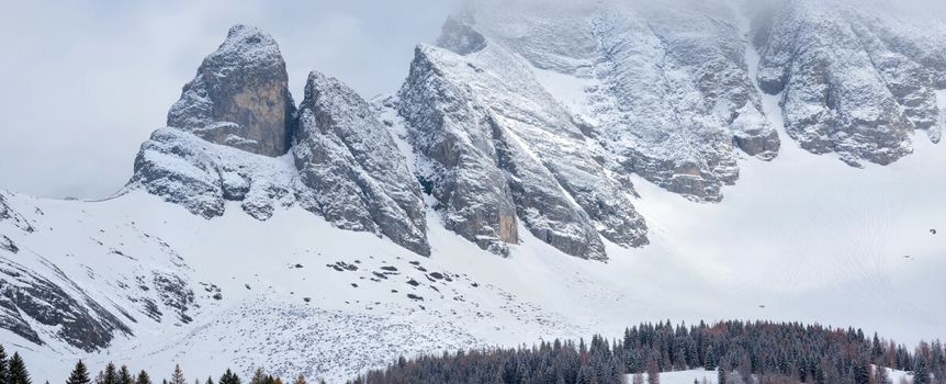 Troje młodych polskich turystów uratowanych w górach w Livigno