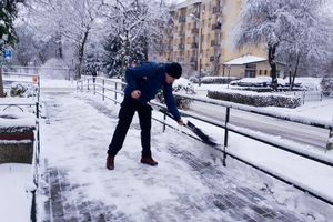 Pracownicy fizyczni mają zapewnione specjalne przywileje w okresie zimowym