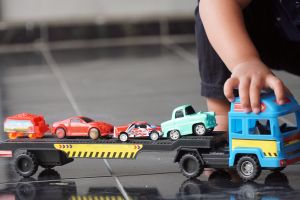 UOKiK ostrzega: te zabawki mogą zagrażać słuchowi dzieci