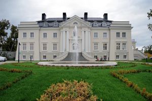 Pałac w Komierowie