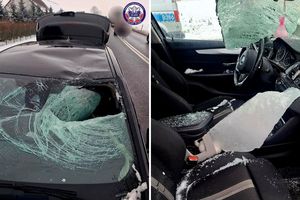 Uszkodzony samochód marki BMW