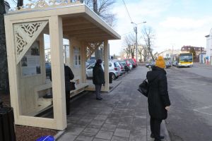 Przystanek autobusowy w Otwocku