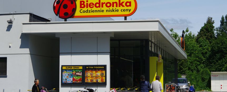 Biedronka market
