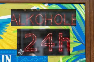 Spożycie alkoholu w Polsce wyniosło 8,8 litra czystego alkoholu na osobę w 2024 r.