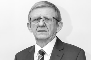 Prof. Leszek Paradowski