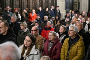 Pasterka zwalnia z uczestnictwa w mszy w dzień Bożego Narodzenia