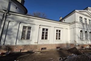 Remont pałacu w Iwnie pod Poznaniem