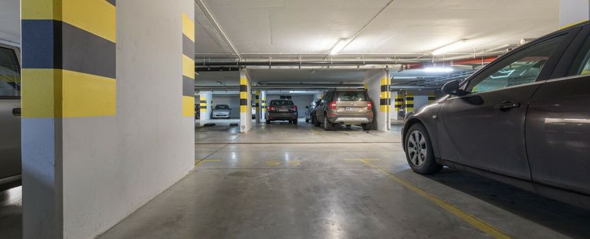 Garaż podziemny