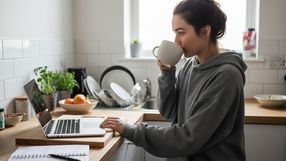 piecie kawy o poranku