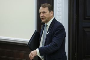 Sikorski krytycznie o postawie prezydenta. "Nie ma cienia podstawy prawnej”