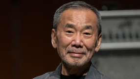 Jeden z najsławniejszych pisarzy, Polacy kochają jego bestsellery. Zaczęło się od „objawienia”