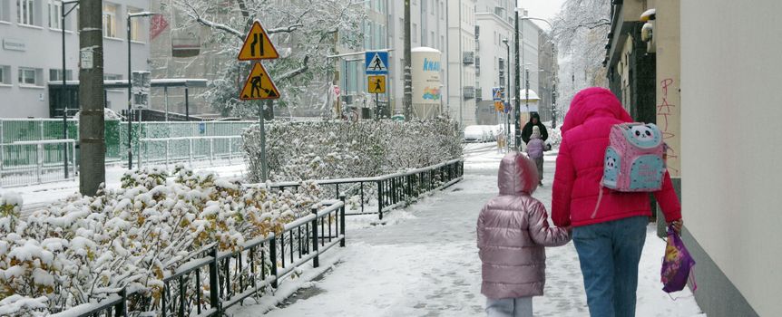 Ekstremalna zima w Polsce. Pierwsze szkoły już odwołują zajęcia