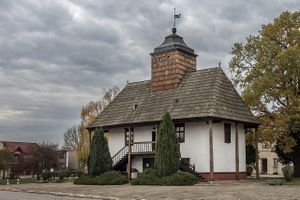 Drewniany ratusz w Sulmierzycach