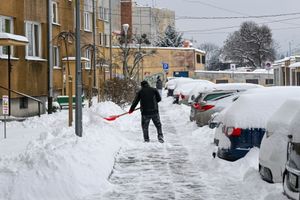 Zima nie odpuszcza. Szkoły w trybie nauki zdalnej