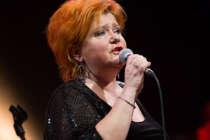 Lora Szafran