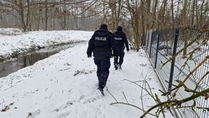 Mrozy i patrol policji 