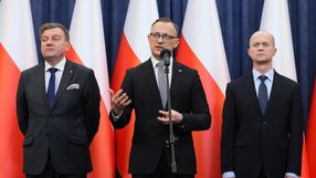 Rzecznik prasowy prezydenta RP Rafał Leśkiewicz, zastępca szefa Biura Bezpieczeństwa Narodowego gen. bryg. Andrzej Kowalski oraz doradca prezydenta RP Krzysztof Wacławek podczas konferencji prasowej po spotkaniu w Pałacu Prezydenckim w Warszawie