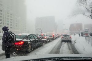 Łódź pod śniegiem